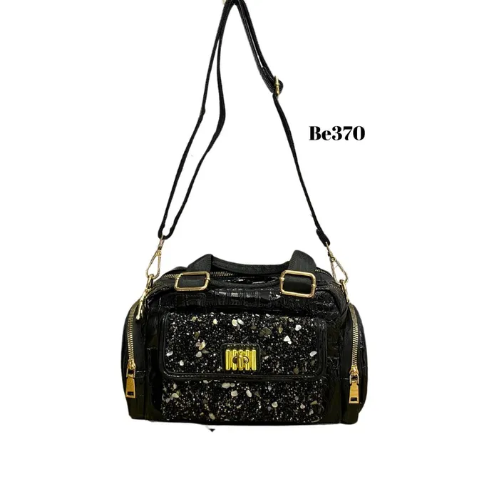 bolso textura negro apliques brillantes detalles dorados be370