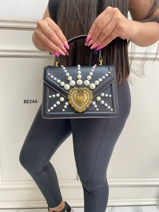 Bolso negro apliques perlas BE244