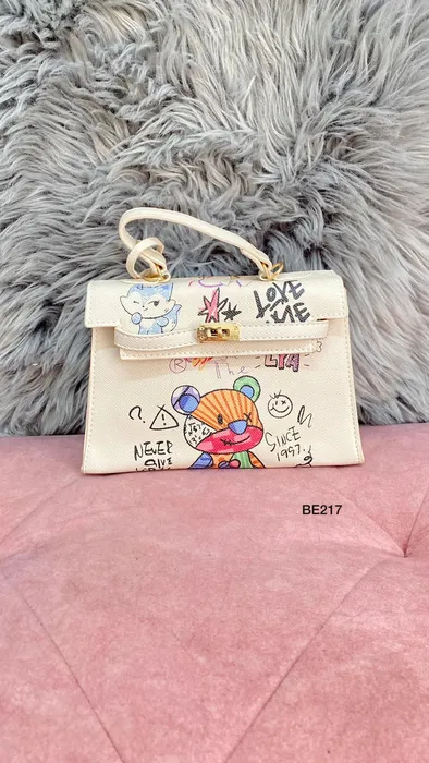 Bolso beige detalles colores BE217