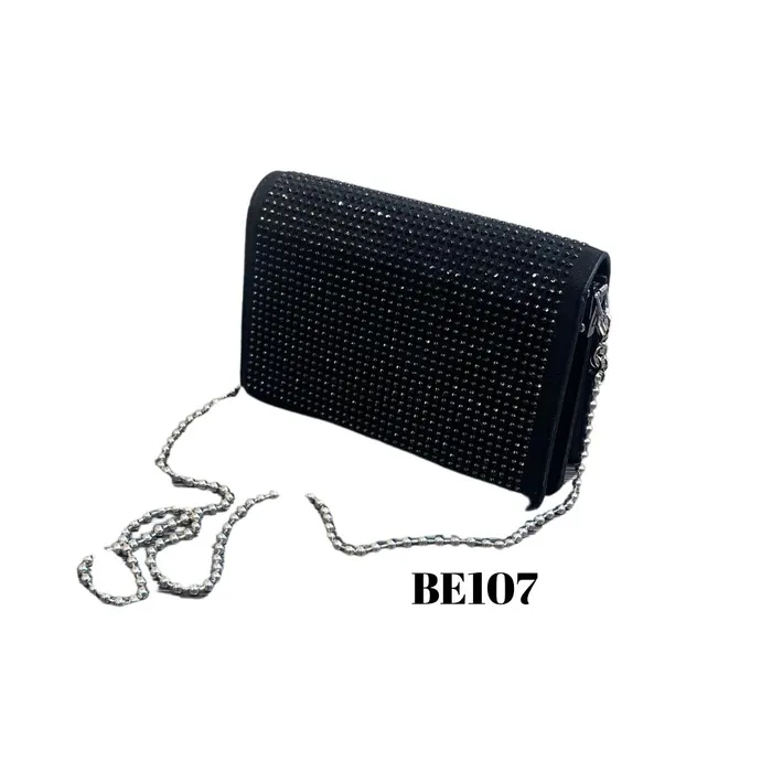 bolso negro aplique negros accesorio en el centro be107