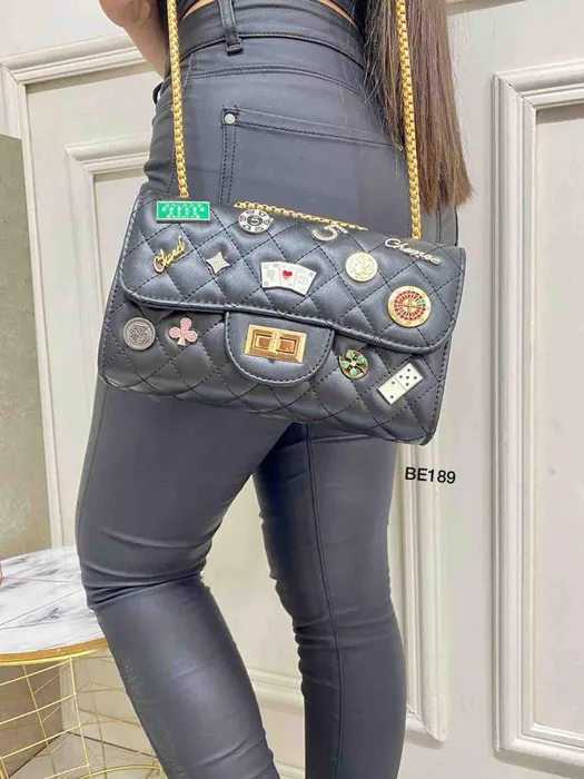 Bolso Negro Detalles Brillantes BE189