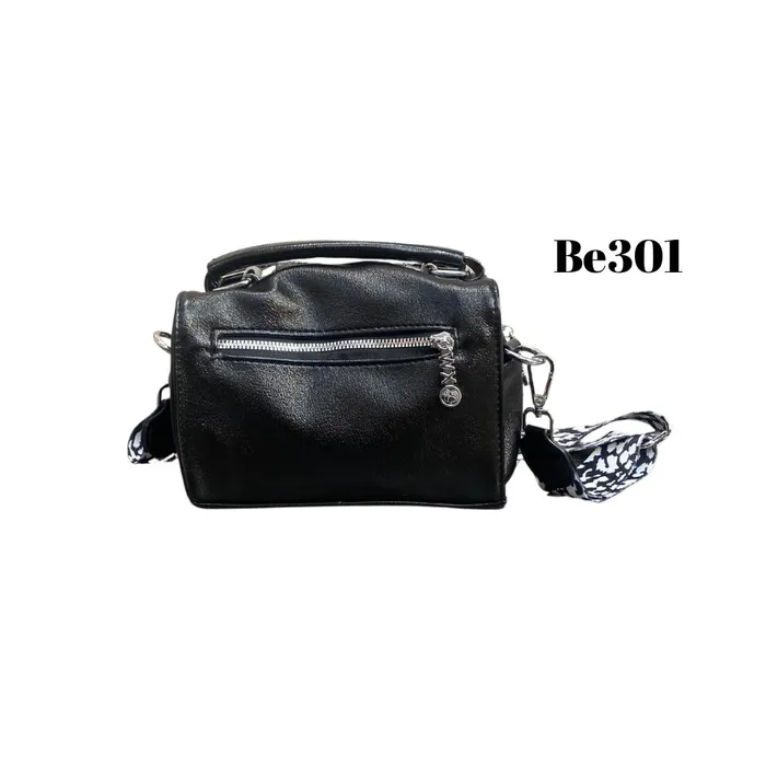 Bolso negro apliques plateados be301