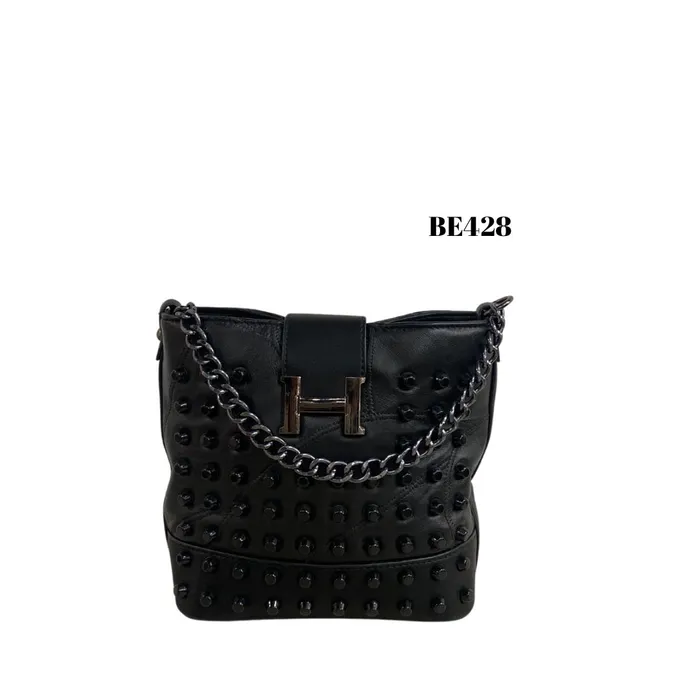 Bolso negro apliques negro cadena plomo BE428