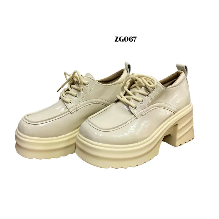 Zapato beige charol ZG067 T36