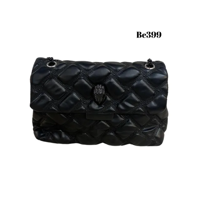 Bolso textura negro aplique cadena negro BE399