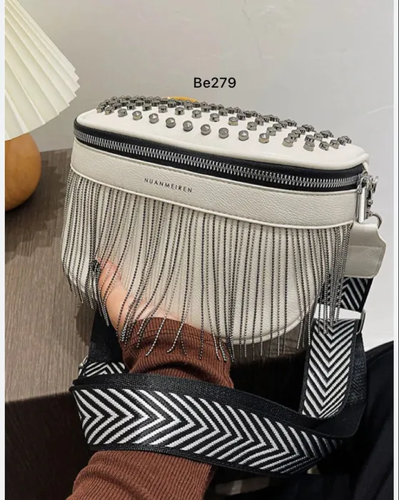 Bolso Incanta shoes Riñonera Blanco Apliques Cadenas Be279 BE279