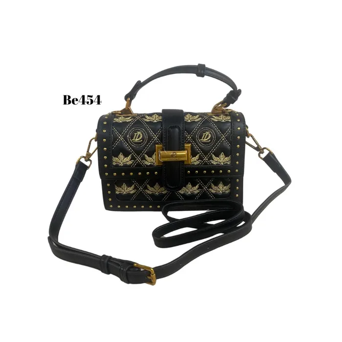 Bolso-negro-textura -apliques-dorados be454