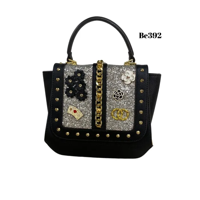 Bolso negro apliques dorados detalles brillantes BE392