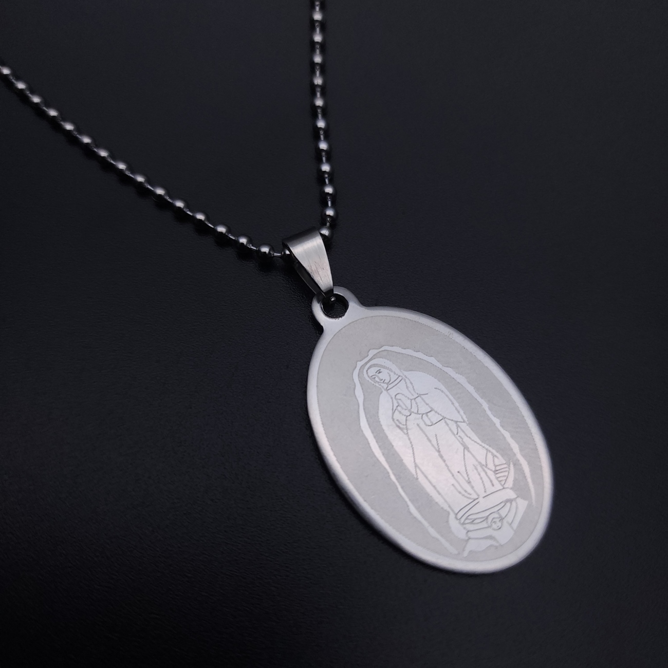 Collar Medalla Virgen De Guadalupe +estuche