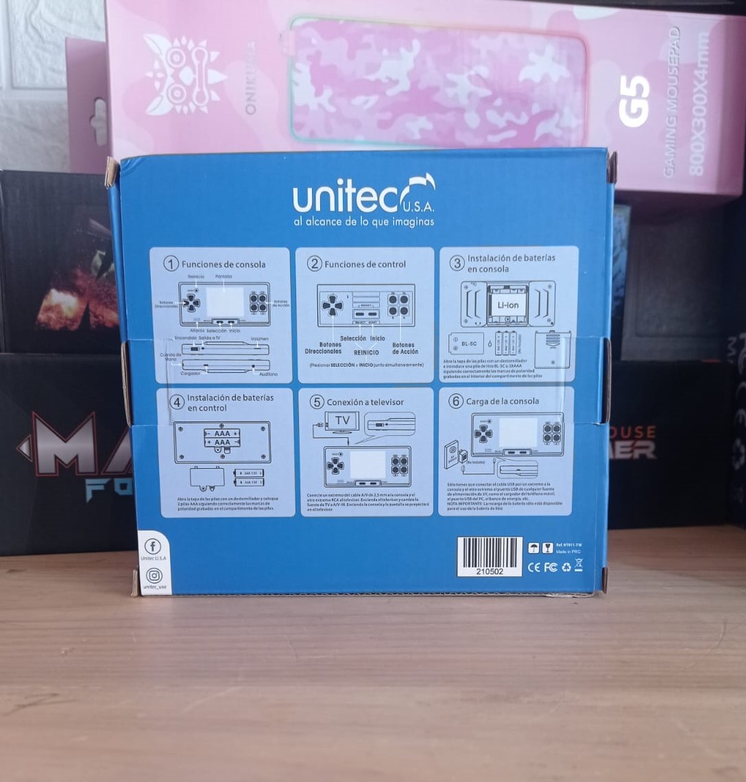 Consola Unitec HT911-TW (Portable y Al TV Con 200 Juegos)