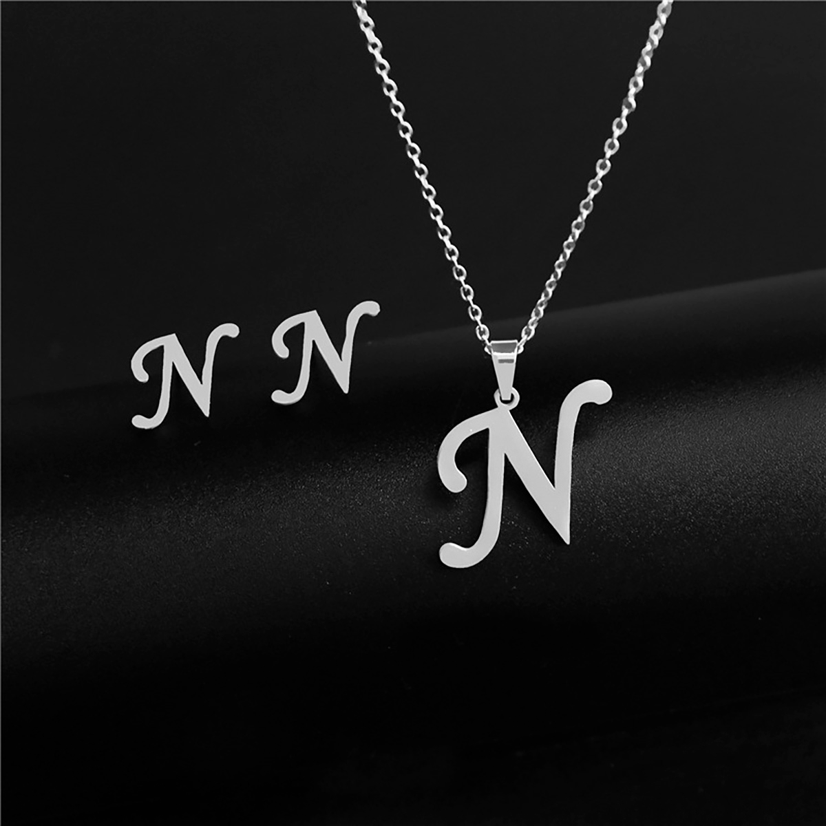 Collar Inicial Letra N Juego Joya + Arete Incial N + Estuche